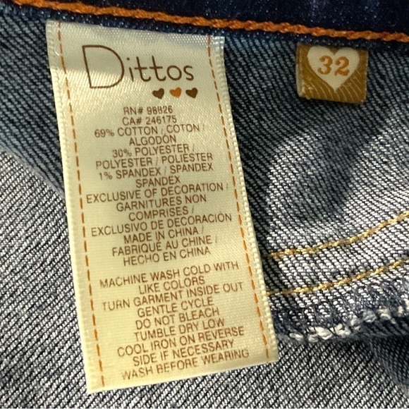 $10$ add on DITTOS vintage low rise jeggings w/ diamond pattern. Size 32 - Picture 4 of 8